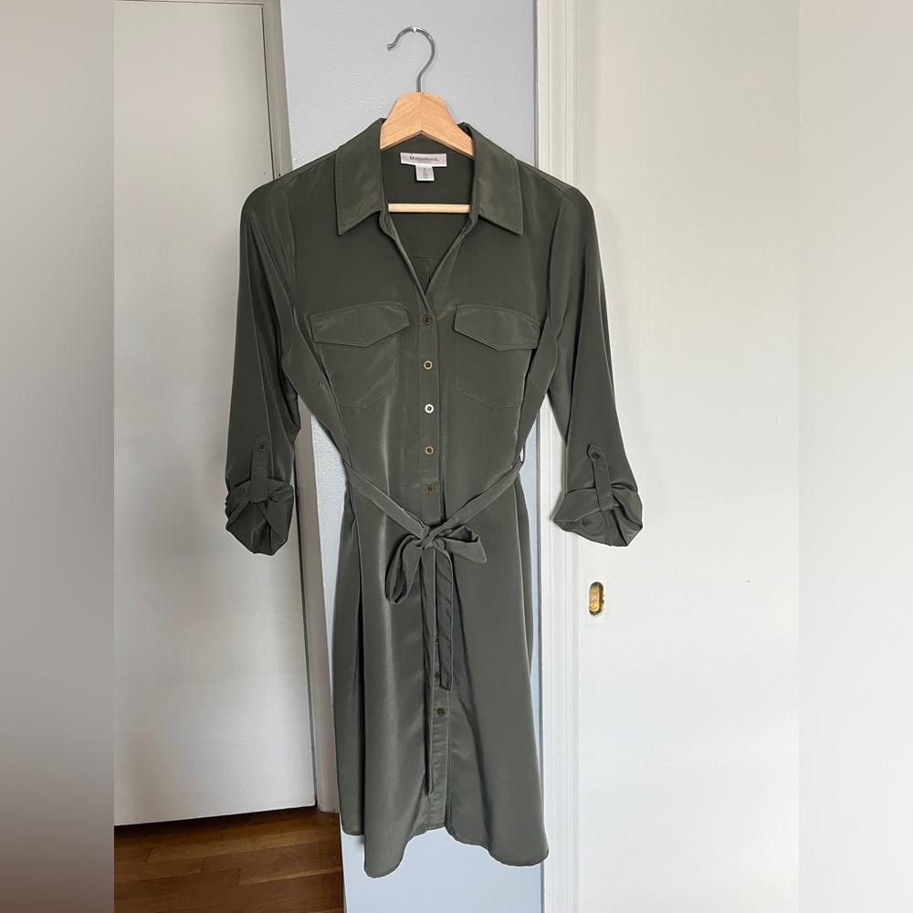 Motherhood Maternity / Nursing Silk Green Dress